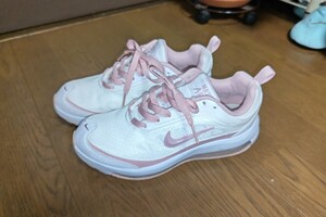 中古 NIKE ナイキ AIR MAX AP エアマックスAP 24.5cm US7.5 CU4870-101 レディーススニーカー