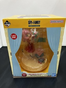 【中古】【未開封】一番くじ ラストワン賞 スパイファミリー 小物入れ付きフィギュア アーニャ・フォージャー アナザーカラーver.