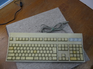 kh00496 キーボード FKB8720 本体のみ　ジャンク品