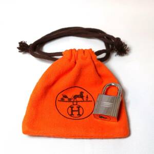 【保存袋付き】HERMES エルメス カデナ 南京錠 60番 KEY パドロック 鍵 シルバーキー