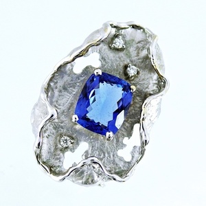 K18WG/K14WG ゴールド ★ブローチ トップ ◆タンザナイト3.67ct 脇石ダイヤモンド0.07ct 【中古】 /10024086