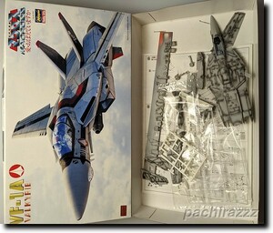 ハセガワ 1/72 VF-1A バルキリー 劇場版 (製作途中)