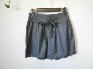 美品 レストローズ LEST ROSE 裾 フリル の 可愛いリボン ベルト 付き ショート パンツ 2