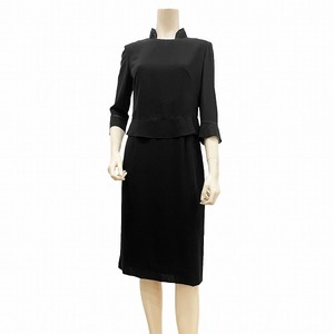 Q新品同様★カルヴェン*CARVEN★黒★ブラックフォーマル★さらり清涼素材★スタンドカラー★7分袖ドッキングワンピース★8号(M)/冠婚葬祭