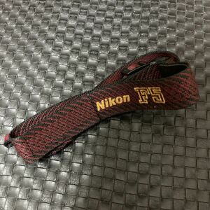 【ほぼ未使用品・送料無料】Nikon ニコン F5 専用 純正 カメラ ストラップ 刺繍文字 えんじ×金色(ゴールド) 刺繍文字