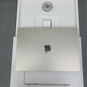 Apple　MacBook Air 15インチ M3 2024　8GB　256GB　スターライト　MRYR3J/A　10コアGPU　充放電回数9回