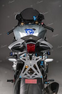 【国内在庫】LighTech ライテック アジャスタブル ナンバープレートホルダー YAMAHA YZF-R1 / M 