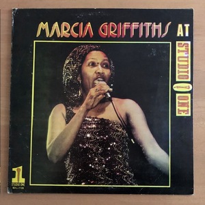 試聴 / MARCIA GRIFFITHS / AT STUDIO ONE /Studio One/Reggae/Rocksteady/big hit !!/LP,Album