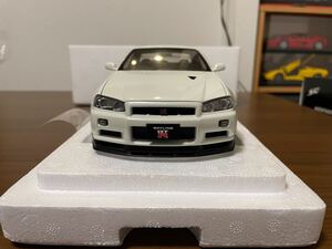 1/18　日産 スカイライン GT-R （R34） Vスペック II （ホワイトパール）オートアートautoart