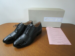 ★☆美品　【Clarks】クラークス　Rey Melly　靴　ブラック　エナメル　レザー　23ｃｍ☆★