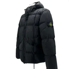 【雷市場（ポンジャン）商品韓国直送】 STONE ISLAND(ストーンアイランド) クリンクルレップス フード ショートダウン 黒 XL