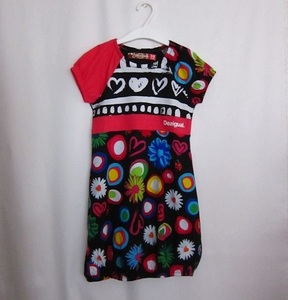 Desigual/キッズ/POPなプリントワンピース・チュニック/7-8Y/新品/再値下げ/スペイン購入