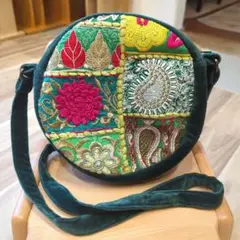 インド製　刺繍バッグ