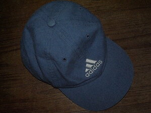 adias cap 54-57cm 未使用に近い。