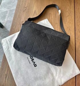 BAO BAO ISSEY MIYAKE バオ バオ イッセイ ミヤケ BAOBAO ジオメトリック ショルダーバッグ 中古 ■ PVC ■ ブラック ■TN 1