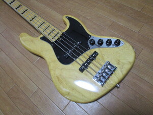 ★FENDER American Deluxe V ５弦 JAZZ BASS アメデラ アッツュメイプル USED