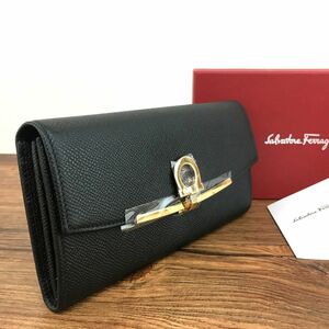 送料込み！ 未使用品 Salvatore Ferragamo 長財布 22D150 ガンチーニ ブラック 箱付き 206