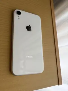 Apple iPhone XR ホワイト　128GB(ケース付き)