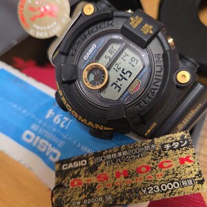 即決 CASIO Gショック 1995年発売 生産終了 ゴールドチタンフロッグマン DW-8200B-9A　新品 未使用完品 タグ付　電池交換済み！安心個体！