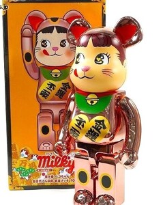 美品　MEDICOM TOY/メディコムトイ BE@RBRICK/ベアブリック 不二家 招き猫 ペコちゃん 金運ダブル小判 桃金メッキ 1000% 