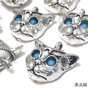 c7510 神秘的な猫チャーム 銀古美2個【ネコ にゃんこ ネックレス ペンダント シルバー ハンドメイド アクセサリーパーツ素材】蒸気猫パーツ