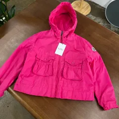 【雷市場（ポンジャン）商品韓国直送】 MONCLER(モンクレール) キッズ 女児 ウィンドブレーカー 10y