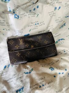 LOUIS VUITTON ルイヴィトン　長財布