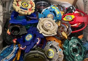 ベイブレード 60サイズにたくさん 一部ジャンク 一部非正規品 beyblade 1円開始