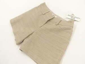 新品タグ付 ナチュラルビューティーベーシック NATURAL BEAUTY BASIC ノータックショートパンツ M ベージュ