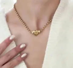 CHANEL❤️　ゴールド　ハートネックレス　ラインストーン　華奢見え　人気