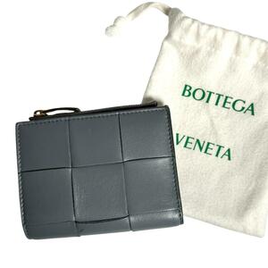 現行　BOTTEGA VENETA　ボッテガヴェネタ　スモール カセット 二つ折り　ファスナーウォレット　コンパクト財布　ミニ財布　レディース