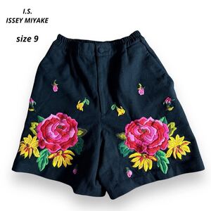 極美品 80s i.s. ISSEY MIYAKE ウール 花柄 刺繍 ハーフ ショート パンツ キュロット レディース 黒 ブラック イッセイミヤケ サイズ 9