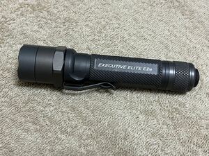 SUREFIRE EXECUTIVE ELITE E2e シュアファイア エグゼクティブ エリート 懐中電灯 Surefire キャンプ 【難あり】