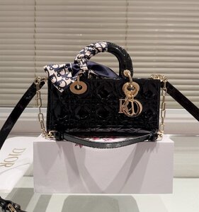 Dior　レディースバッグ　ディオール　肩掛け　オシャレ　ショルダーバッグ　斜め掛け　DiorLady-Life　シンプル　1000円～　