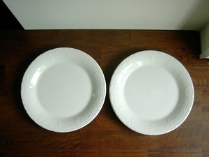 重量感のあるディナープレート 2枚セット 立体 模様 昭和レトロ 洋食器 (お皿/大皿/プラター/平皿/アンダープレート/食器/シンプル/白)