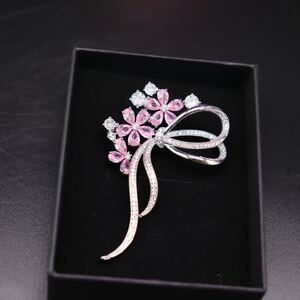 スワロフスキー桜ブローチ高級感のピンクダイモンド花コサージュ結婚式卒業式入学式面接用 アクセサリー ブローチ ヴィンテージ贈り物