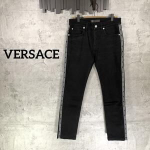 『VERSACE』ヴェルサーチ (29) スキニーストレッチパンツ