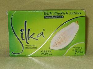 ◆◇【３個セット】 Silka ホワイトニング・ハーバル・ソープ GREEN PAPAYA 90g◇◆