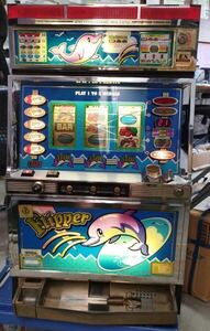 【名古屋市直接引き取り限定】パチスロ実機　Flipper フリッパー レトロ パチスロ　ドアキー　コイン付　0608-33