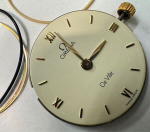 OMEGA cal.1470 movement オメガ　クオーツ 機械　文字盤　針　ノンデイト　部品取り　quartz 風防　動品　は-1233