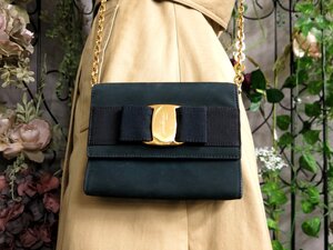 ●超美品●Salvatore Ferragamo フェラガモ●ヴァラリボン●スエード レザー 本革●チェーン ショルダー バッグ●ネイビー●G金具●Js52769