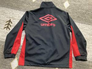 美品【アンブロ umbro】ジャージ 上着 Mサイズ 黒/赤