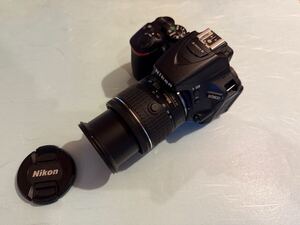 Nikon D5600 AF-P18-55 VR F3.5-5.6レンズキット 中古美品 ショット数4951回