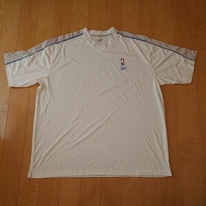 【USED】 Reebok Tシャツ XXL ☆ NBA ロゴ入り ☆ PLAY DRY ☆ リーボック ティーシャツ バスケットボール 練習用