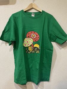 ♪半袖Tシャツ 半袖　Tシャツ 緑　きのこ　マッシュルーム　サイズXL ユニセックス　USED♪