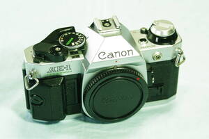 ☆☆動作確認済　CANON AE-1P ( PROGRAM プログラム) 完動品 きれい