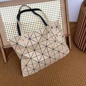 BAOBAO ISSEYMIYAKE バオバオ イッセイ ミヤケ トートバッグ レディース 大容量 ショッピング 画像通り