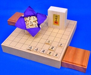 将棋セット　新桂2寸ハギ卓上将棋盤セット(木製将棋駒黄楊特上彫錦旗書)【囲碁将棋専門店の将碁屋】