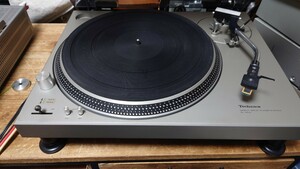 Technics　ターンテーブル　SL-1200 中古　カートリッジEPC-270C 付　中古