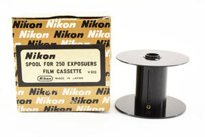 【コレクター収集　未使用品】　ニコン NIKON ２５０マガジン用スプール SPOOL For 250 EXPOSURES FILM CASSETTE カメラ ＃8457